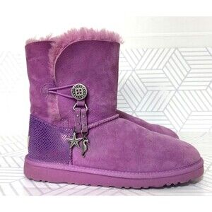 UGG Bailey Button Charm Short Boot Girls Size 6 EU 36 Purple Shearling 1006634Y